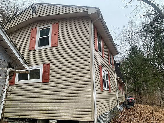 2nd image of 5 Old Country Rd