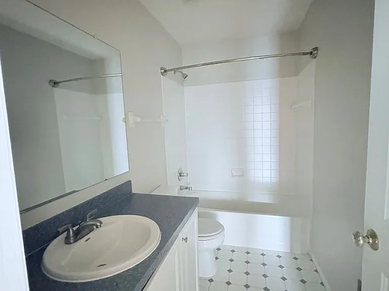 7735 Royal Park Dr — Photo 10