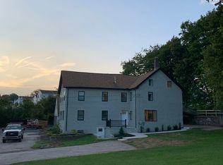 601 Bridge St #A, Spring City, PA 19475