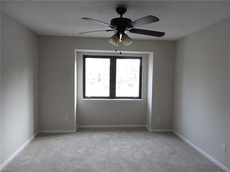 1st image of 161 Windsor Castle Dr APT B