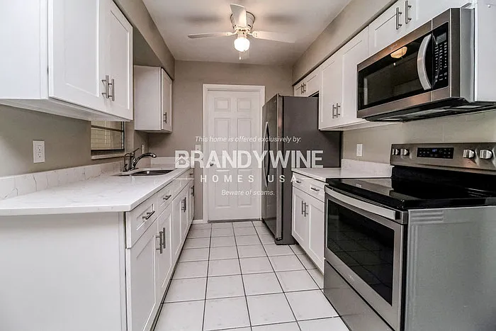 6311 Fortune Ln — Photo 8