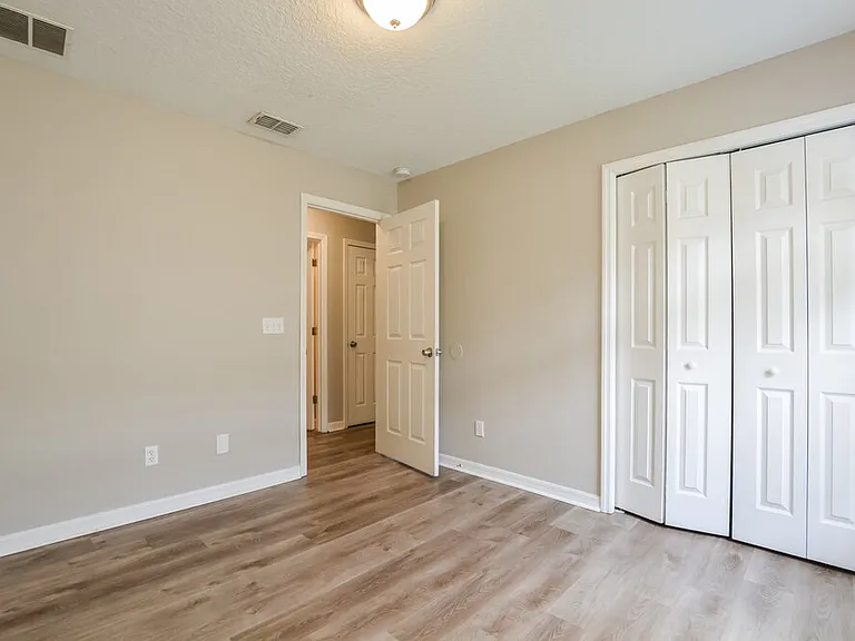 3905 Lone Eagle Pl — Photo 11