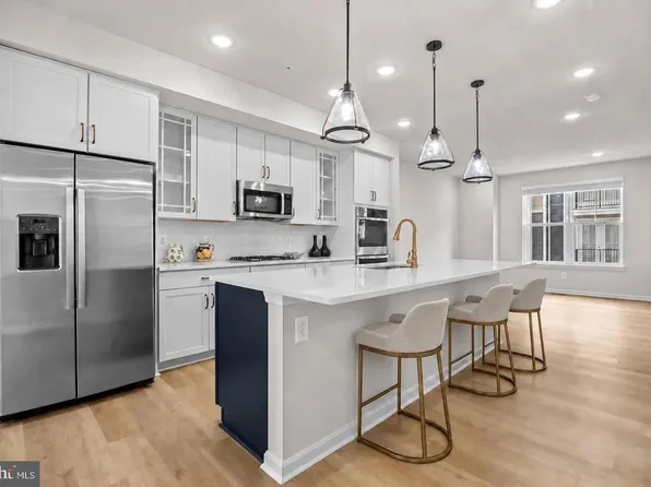 402 Matlock Ln, Frederick, MD 21701