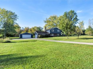 11611 Hosford Rd, Chardon, OH 44024