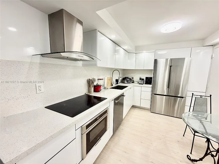 3140 S Ocean Dr #512 — Photo 6