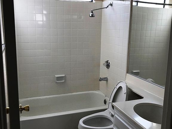 2nd Floor Bathroom with tub in Hallway