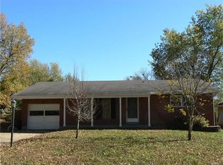 612 2nd St, Warrenton, MO 63383