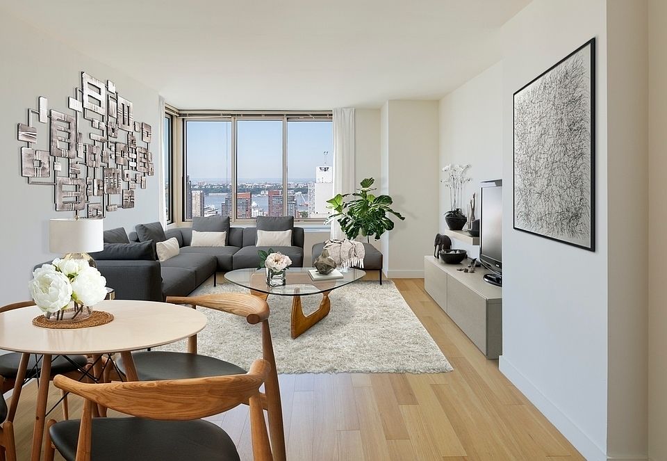 1st image of 260 W 54th St APT 37E