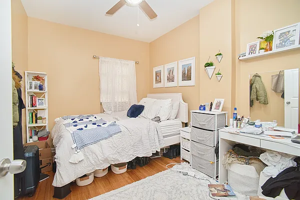 Rented by REAL New York | media 12