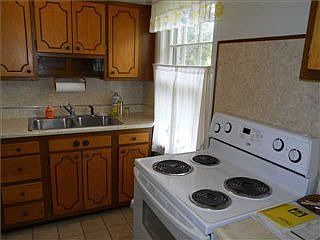 4th image of 6616 Hillside Ave