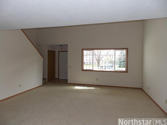 4th image of 1801 Lacota Ln