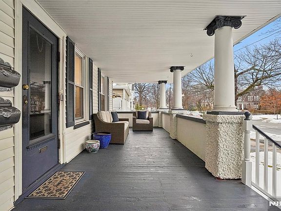 3rd image of 87 Ridge Rd