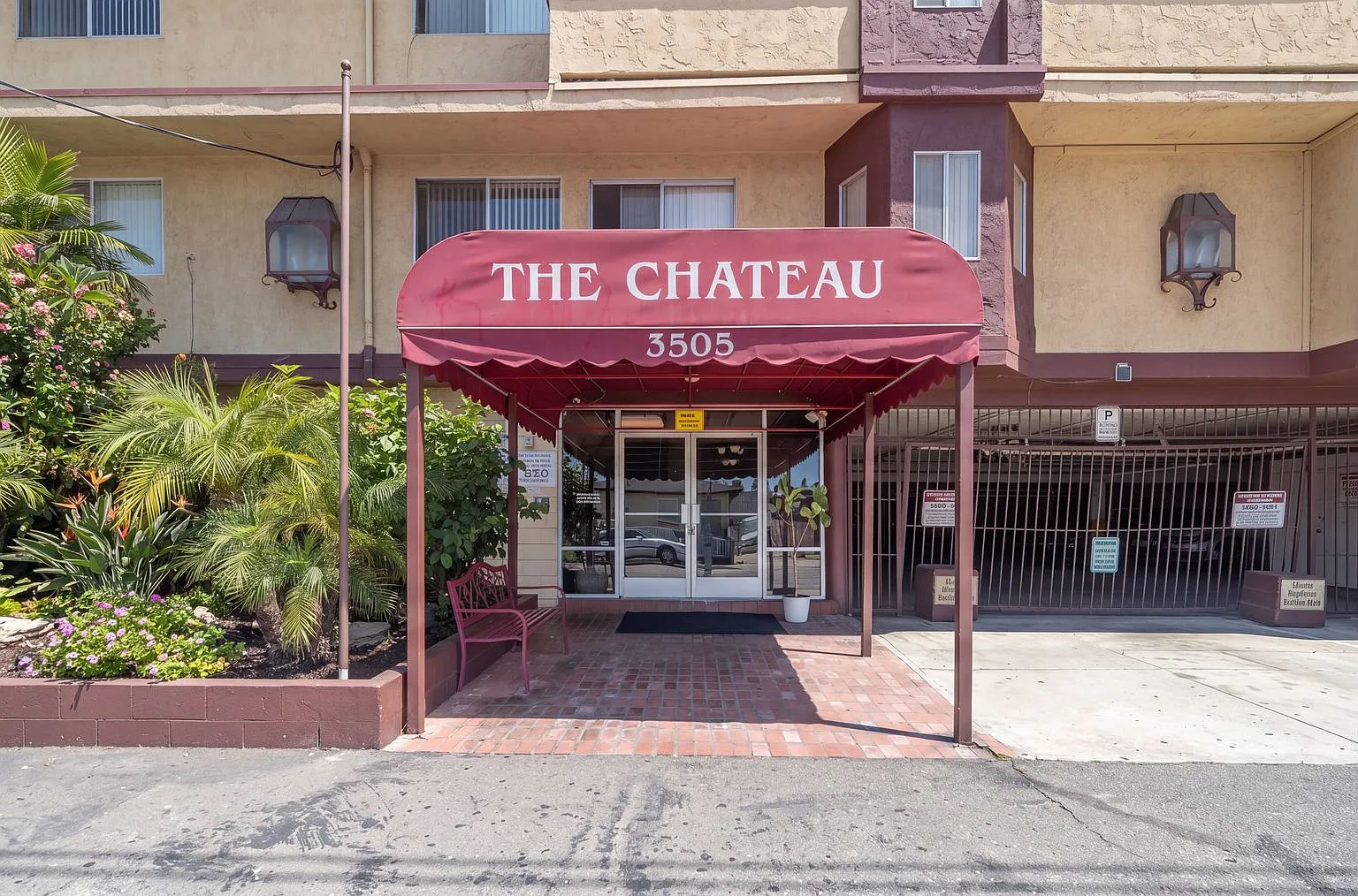 Hawthorne Chateau — Photo 4