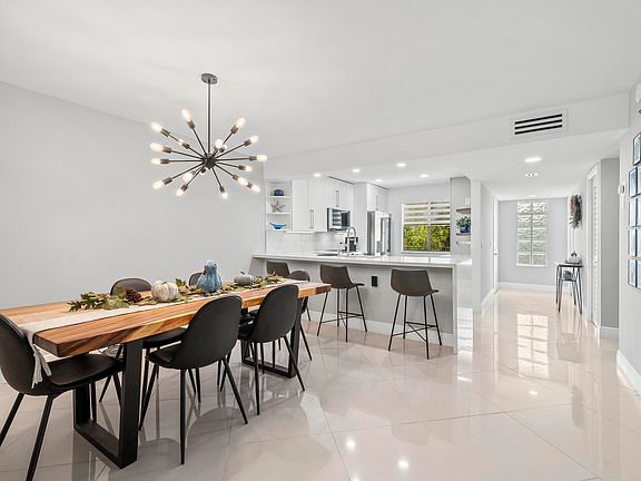 5th image of 350 Lakeview Drive #202