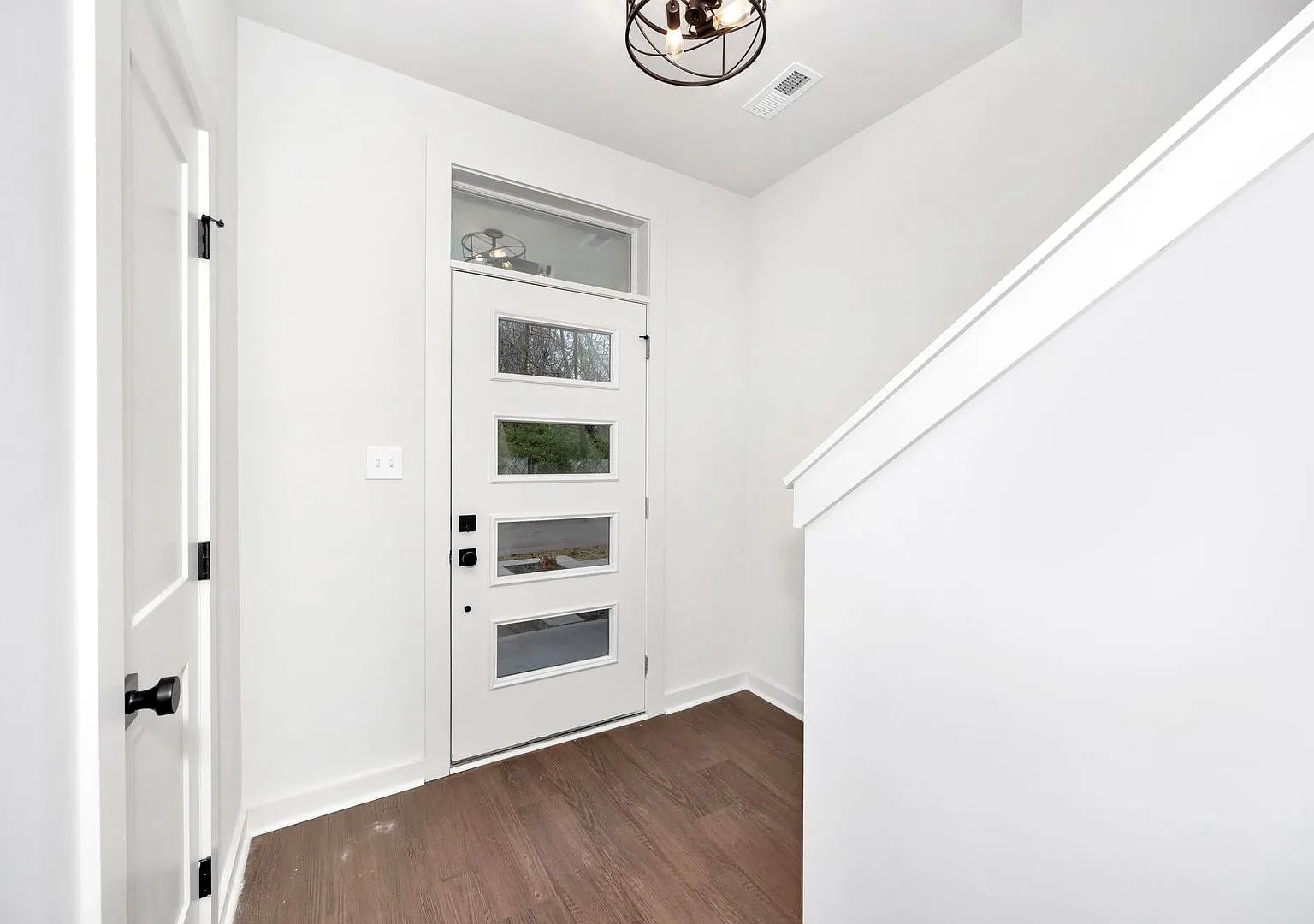 September Special- Now Only $1,695 per month — Photo 3