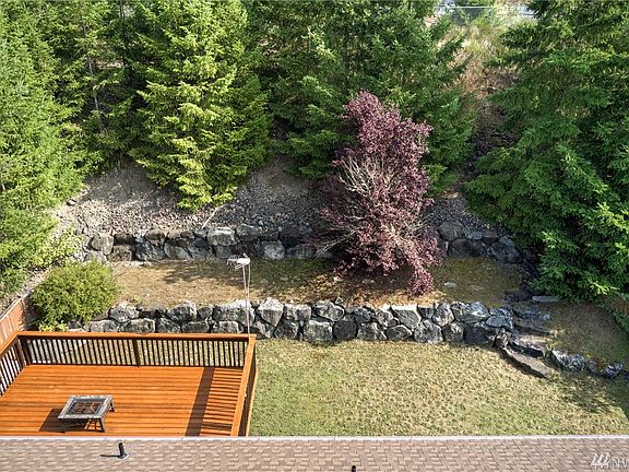 3rd image of 15603 40th Ave E