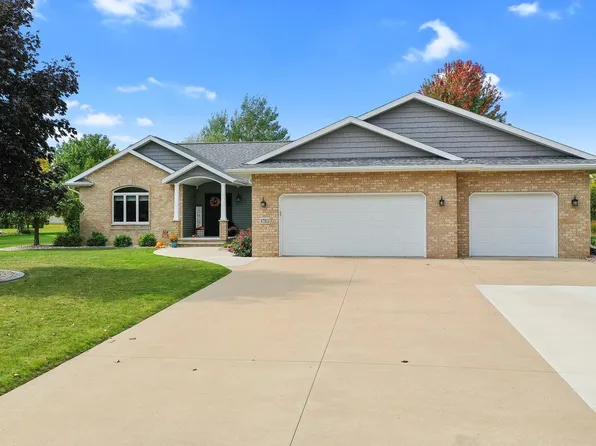 N7915 Creekside Dr, Sherwood, WI 54169