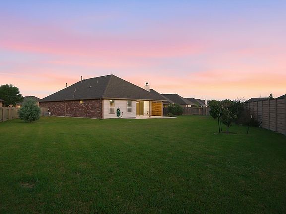 5th image of 3927 Kellys Falls Ln
