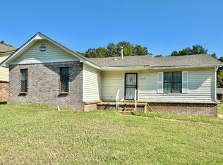 3360 Christine Rd, Memphis, TN 38118