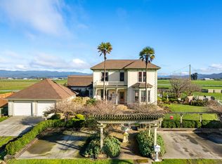 433 Lawson Ln, Ferndale, CA 95536
