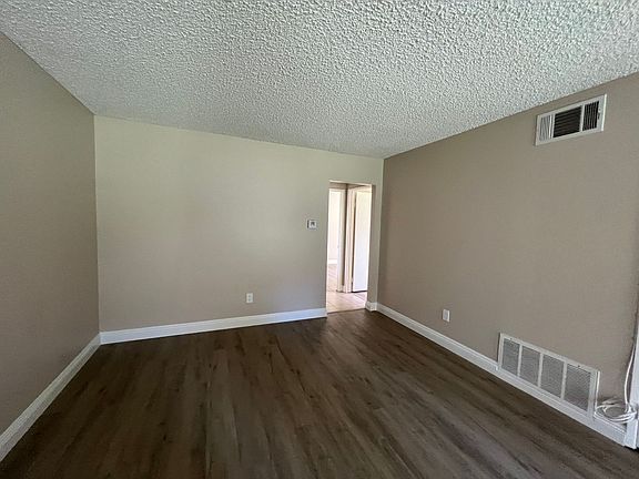 2nd image of 9139 Village 9