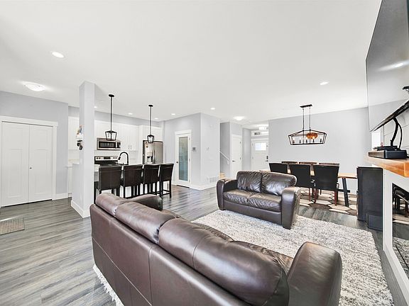 4th image of 11155 240th St
