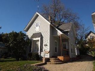 604 W Chicago St, Elgin, IL 60123