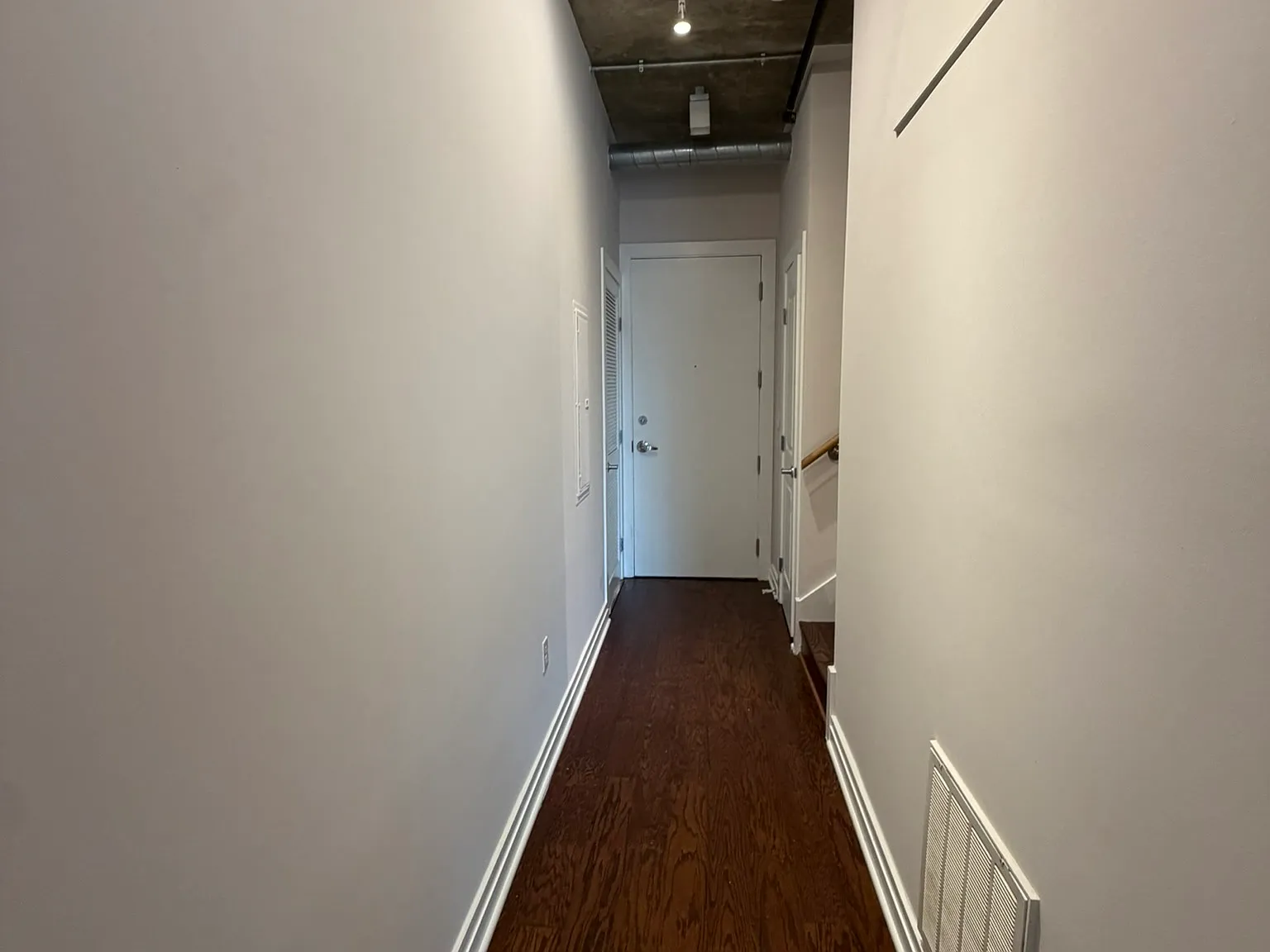 1 bed, 761 sqft, $3,200 — Photo 2