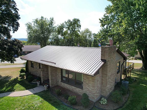 3rd image of 609 Mulberry Dr