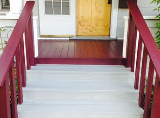 905 N Sumner St, Portland, OR 97217