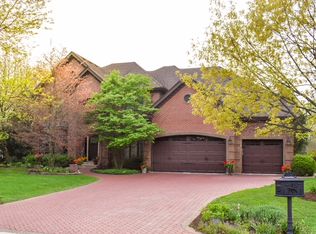 8404 Evergreen Ln, Darien, IL 60561