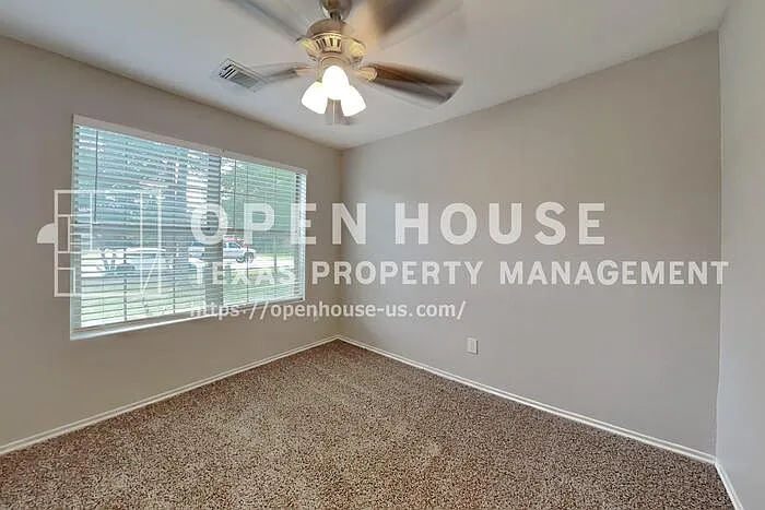 804 Lovebug Ln — Photo 11