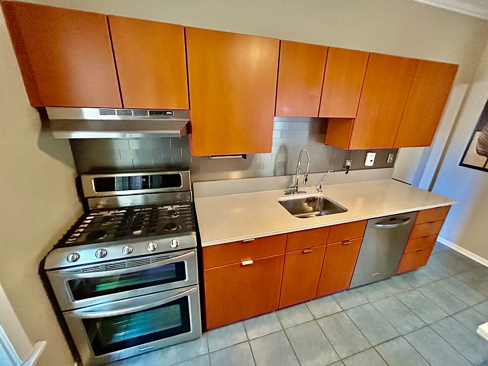 Kitchen with Kitchen Aid Architect Series appliances