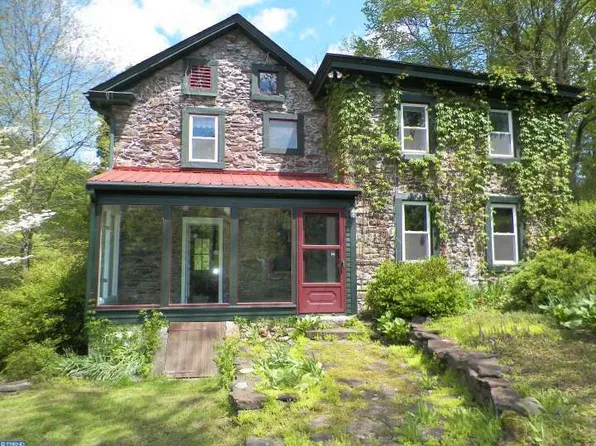 9215 Old Easton Rd, Kintnersville, PA 18930