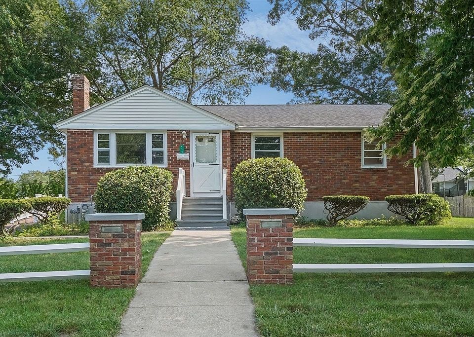 1st image of 111 Crestfield Dr