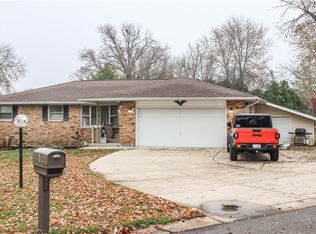 7 Mitchell Ave, Mattoon, IL 61938