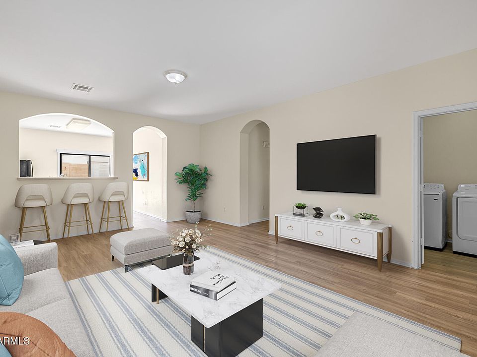 1st image of 713 W SAINT CHARLES Avenue