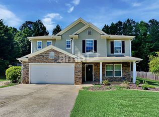 243 Autumn Creek Dr, Dallas, GA