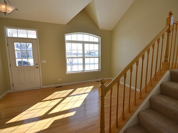 3rd image of 205 Fieldstone Dr