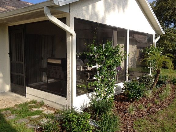 3rd image of 644 Mountain Way Ave