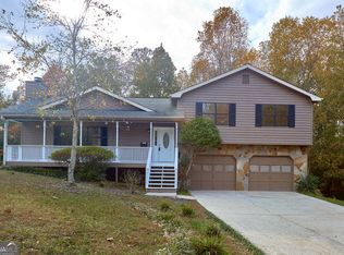 1129 Gate Post Ln, Lawrenceville, GA 30044