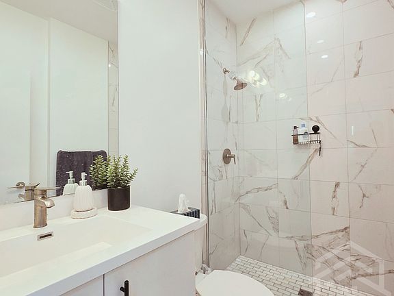 5th image of 15 Wellington St S #307