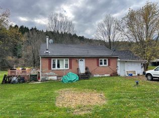 1319 Day Hollow Rd, Endicott, NY 13760