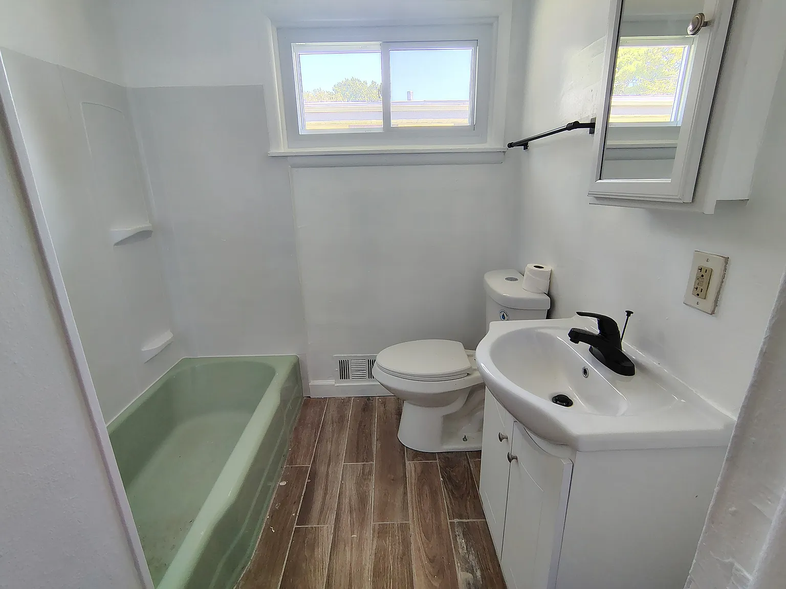 2 bed, 800 sqft, $1,100 — Photo 4
