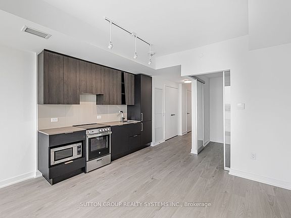 5th image of 3900 Confederation Pkwy #1307