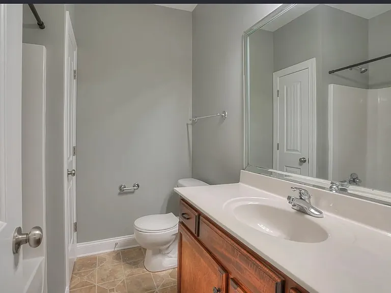 214 Rowlette Cir #214 — Photo 15