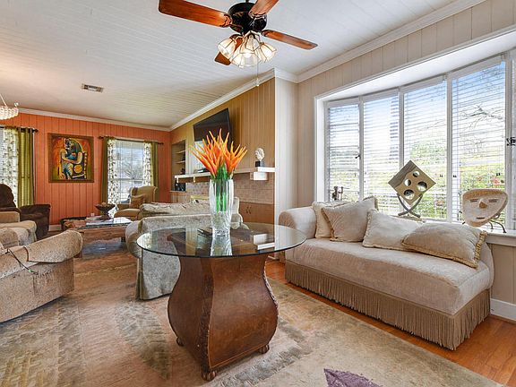 5th image of 128 W Dunbar Ave