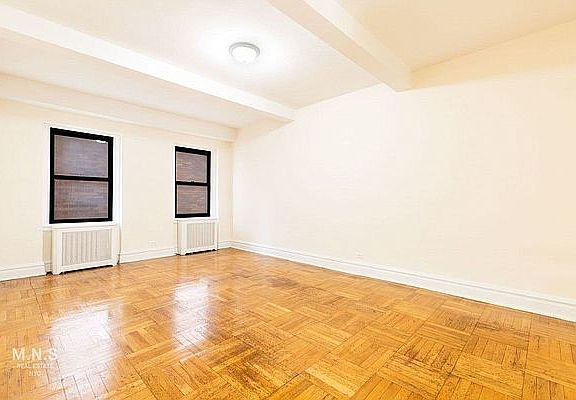3rd image of 1510 York Ave APT 2D