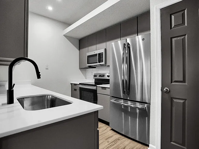8940 Latitudes Dr — Photo 24
