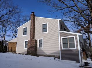 7445 Hillcrest Ave, Manitou Beach, MI